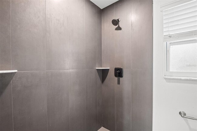 Building Photo - 3145 Sandy Ridge Dr