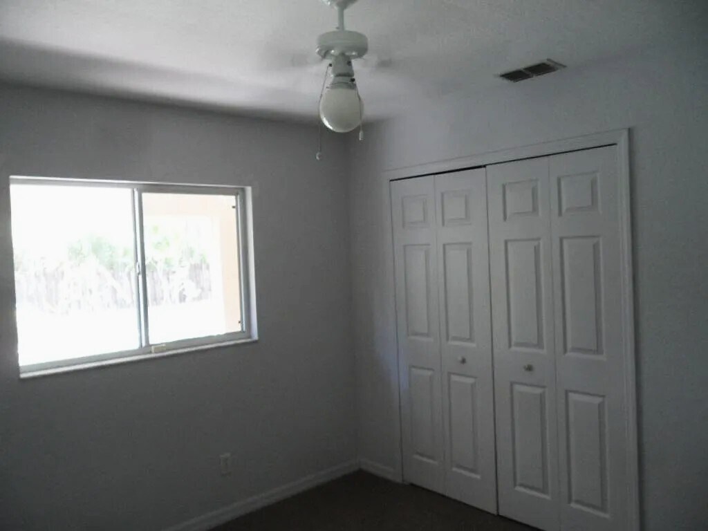 Building Photo - 9260 Sedgefield Rd