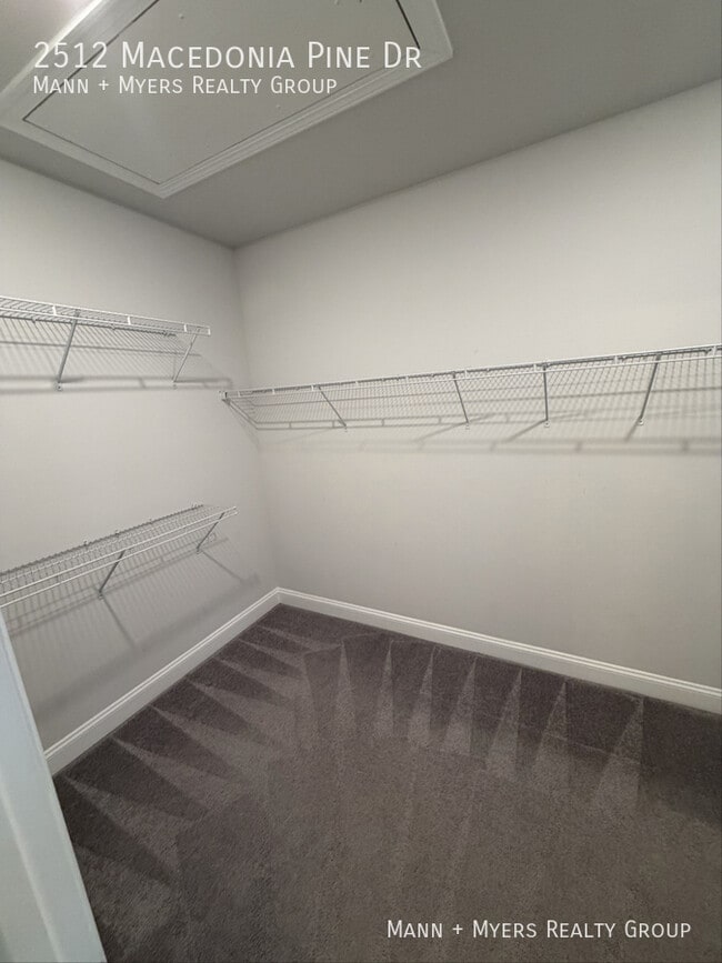 Building Photo - 2512 Macedonia Pine Dr