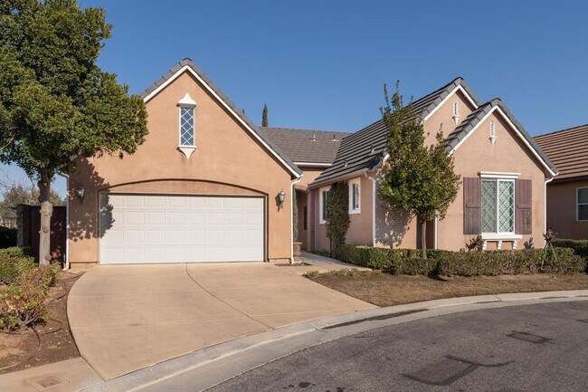 Building Photo - Harlan Ranch Home with Yard for Lease