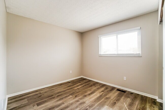 Building Photo - 968 Western Run Dr