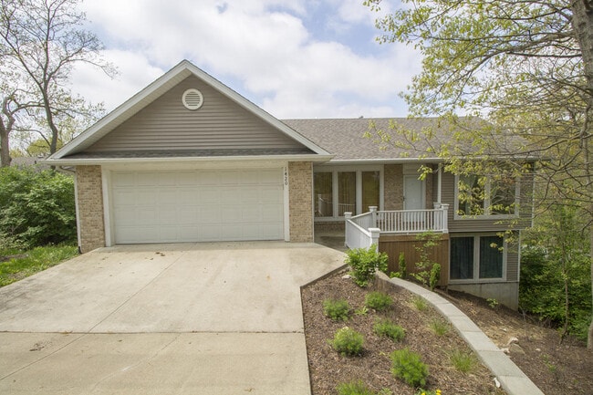 Primary Photo - 1420 Bradford Dr
