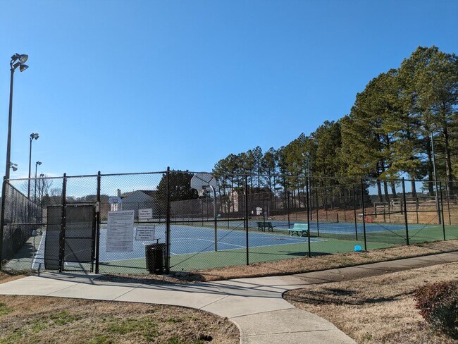 Building Photo - 417 Nichols Farm Dr