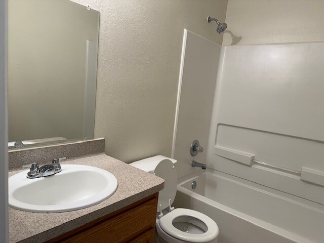 Building Photo - 8319 Radial Ct