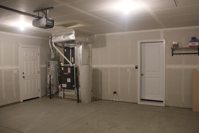 Building Photo - 16555 Senden Ave