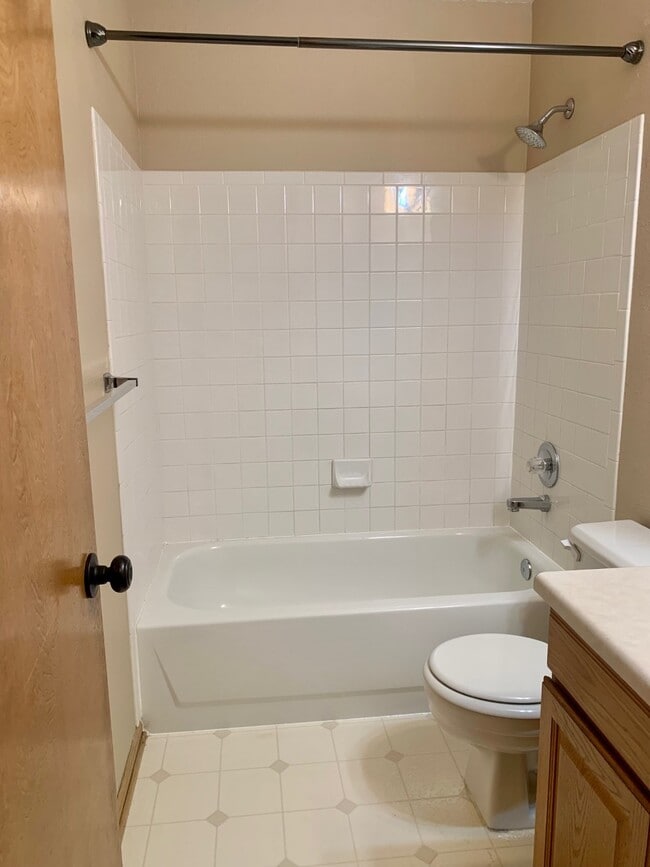 Building Photo - 7154 S Acoma Way