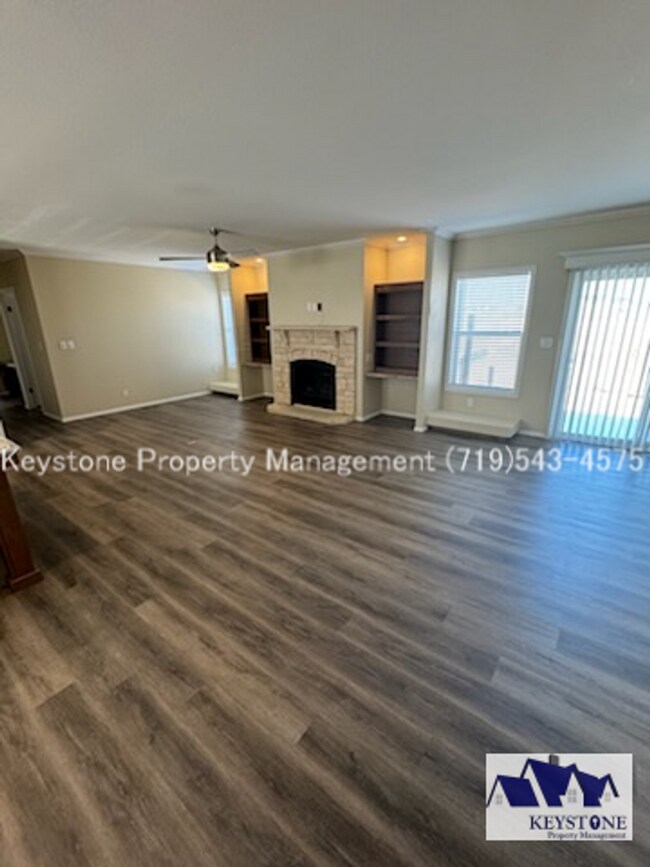 Building Photo - 1051 E Platteville Blvd