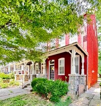 Building Photo - 213 E Ross St