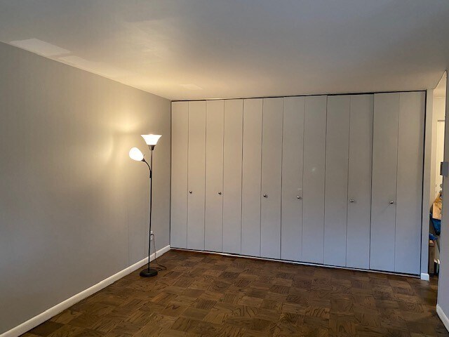 living room - 6001 Arlington Blvd