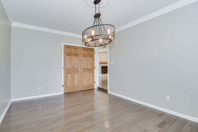 Building Photo - Beautiful Ranch in Montclair!