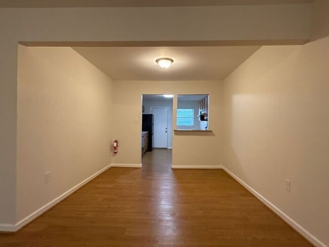 Building Photo - T.R. Lawing Realty Property