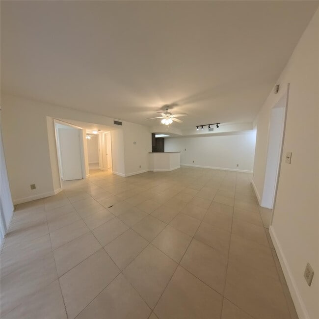 Building Photo - 9166 W Atlantic Blvd