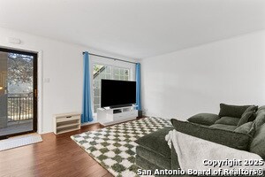 Building Photo - 8702 Village Dr