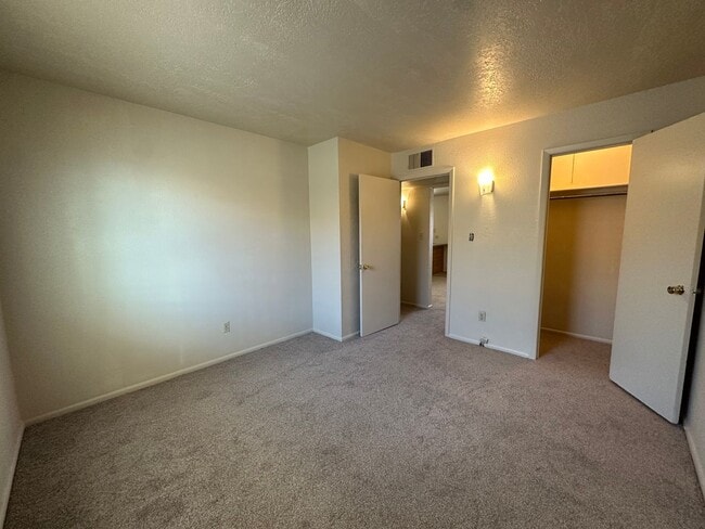 Building Photo - Two Bedroom, One Bathroom Apartment available for rent in Bloomfield