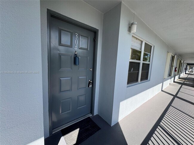 Building Photo - 1151 SW 128th Terrace