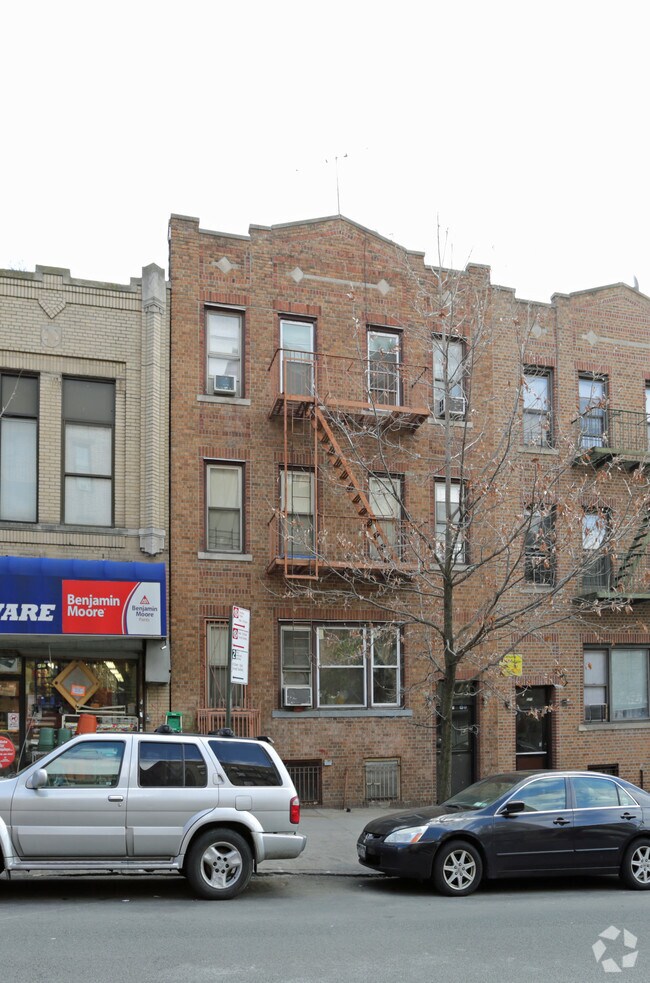 Building Photo - 3214 Bainbridge