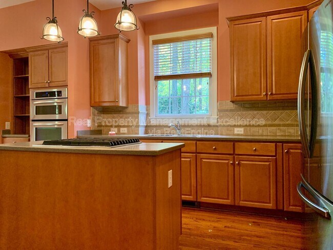 Building Photo - 411 Hogan Woods Cir