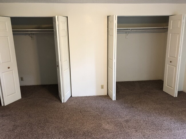 Building Photo - 1510/1512 Riverview