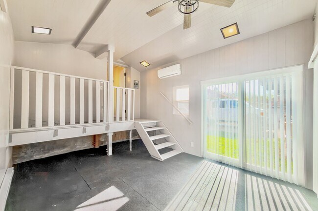 Building Photo - Monroe Park