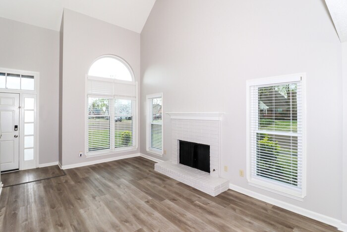 Building Photo - 7418 Overcreek Ln