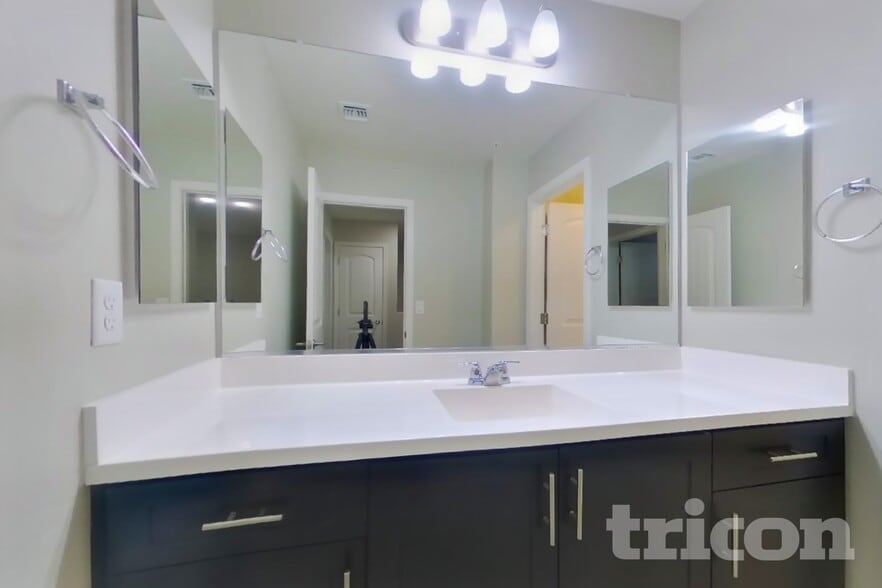 Building Photo - 12567 W Mazatzal Dr