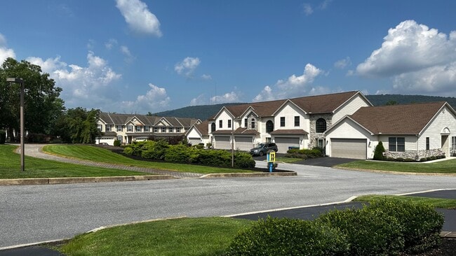 Building Photo - 2157 Bordeaux Court