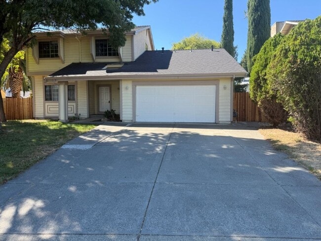 Building Photo - Browns Valley 3 Bedroom 2.5 Bath 2 Story w...