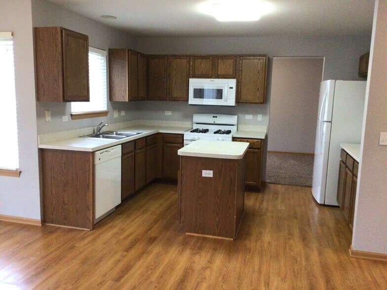 Building Photo - 39234 N Ogden Ln