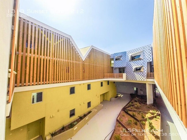 Building Photo - 1313 Sunset Blvd