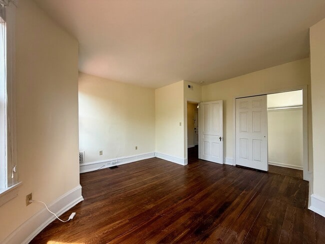 Building Photo - 1610 N Broom St