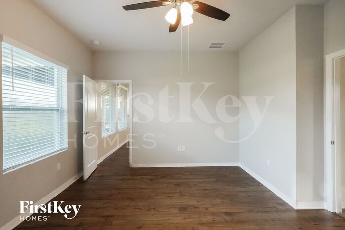 Building Photo - 17827 Passionflower Cir