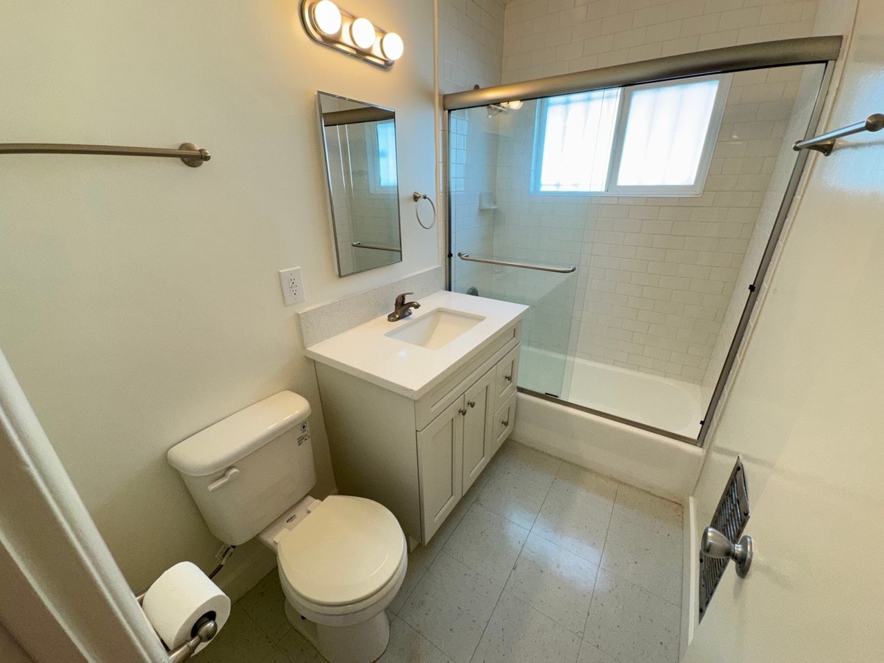 Building Photo - 11662 Sunset Blvd