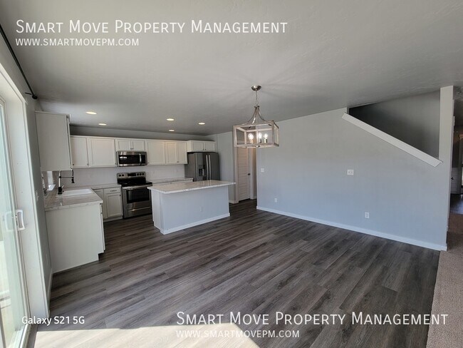 Building Photo - 6322 N Seacliff Ave