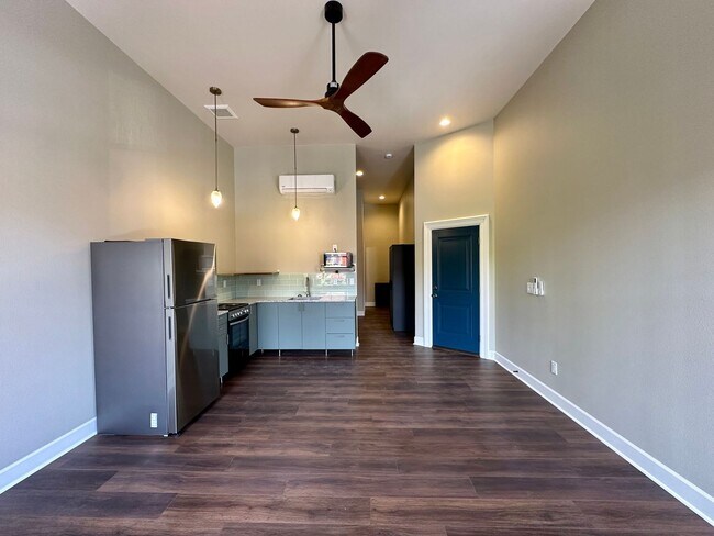 Building Photo - Modern Living with a Touch of Historic Charm