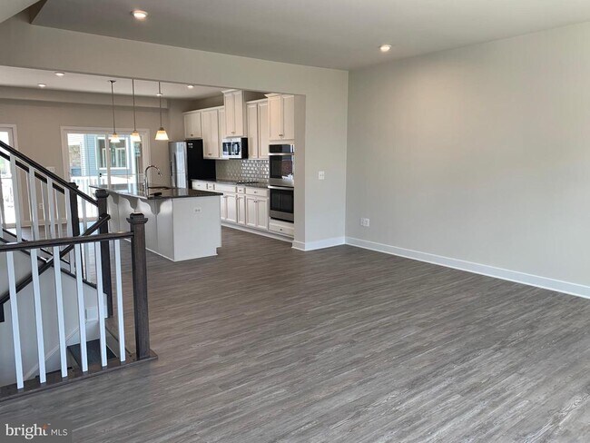 Building Photo - 11263 Dry Spring Dr