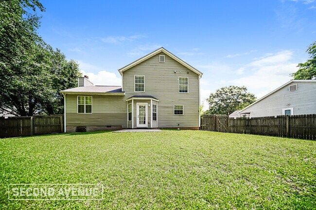 Building Photo - 320 Brookside Dr