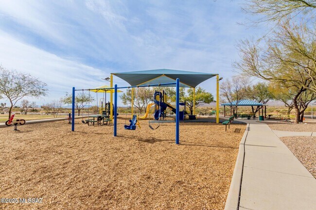 Building Photo - 39027 Furlong Ct