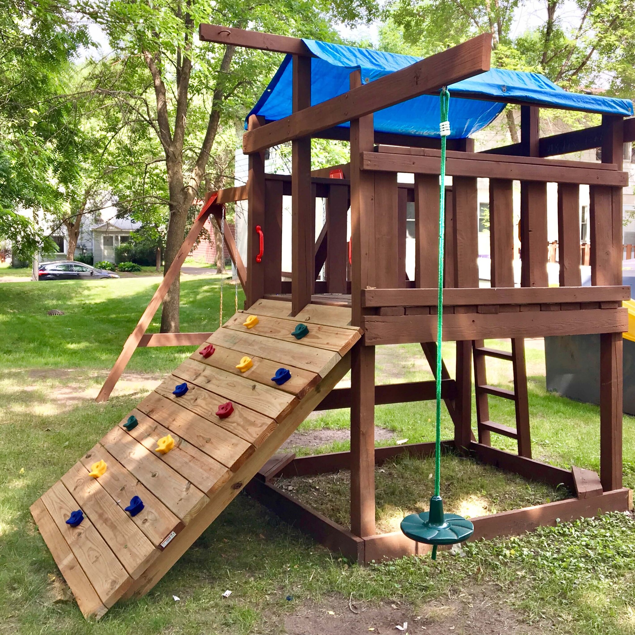 Children's Play Set - 334 4th St N