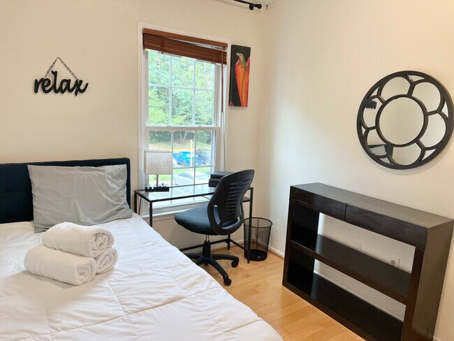 Building Photo - 2304 Hunters Woods Plaza