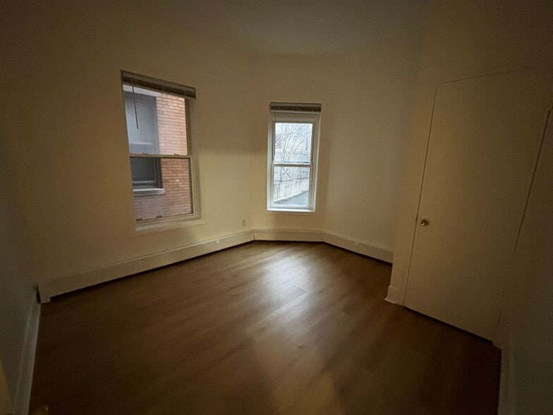 Building Photo - 672 Washington St