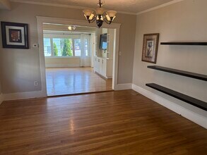 Building Photo - 33 Fifield St