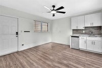 Building Photo - 327 NE 55th St