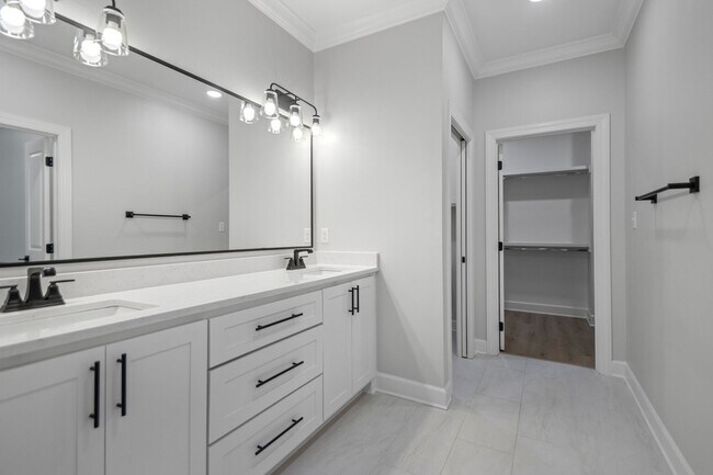Building Photo - 308 Kanis Ridge Dr