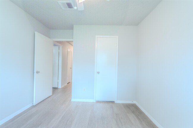 Building Photo - 6658 Canyon Way Dr