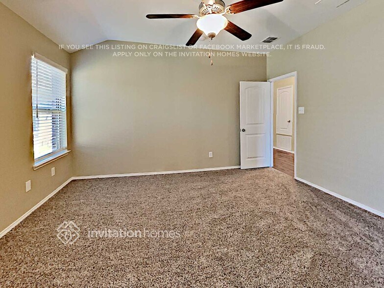 Building Photo - 260 Oxford Dr