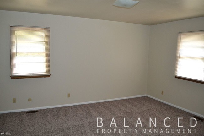 Building Photo - 1 br, 1 bath House - 3307 SW 29th Ter