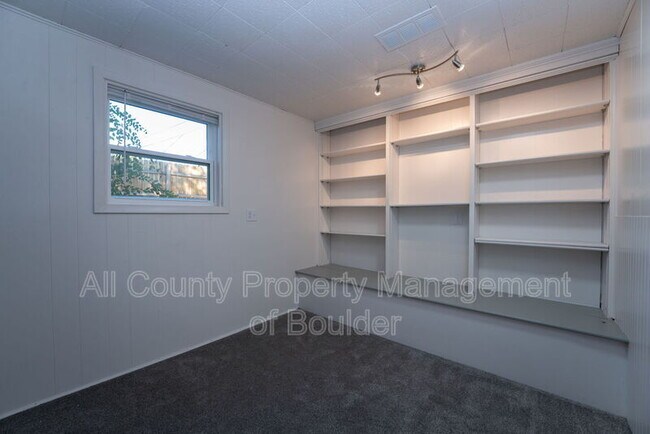 Building Photo - 1542 Lamplighter Dr