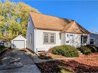 Building Photo - 301 Giles Pl