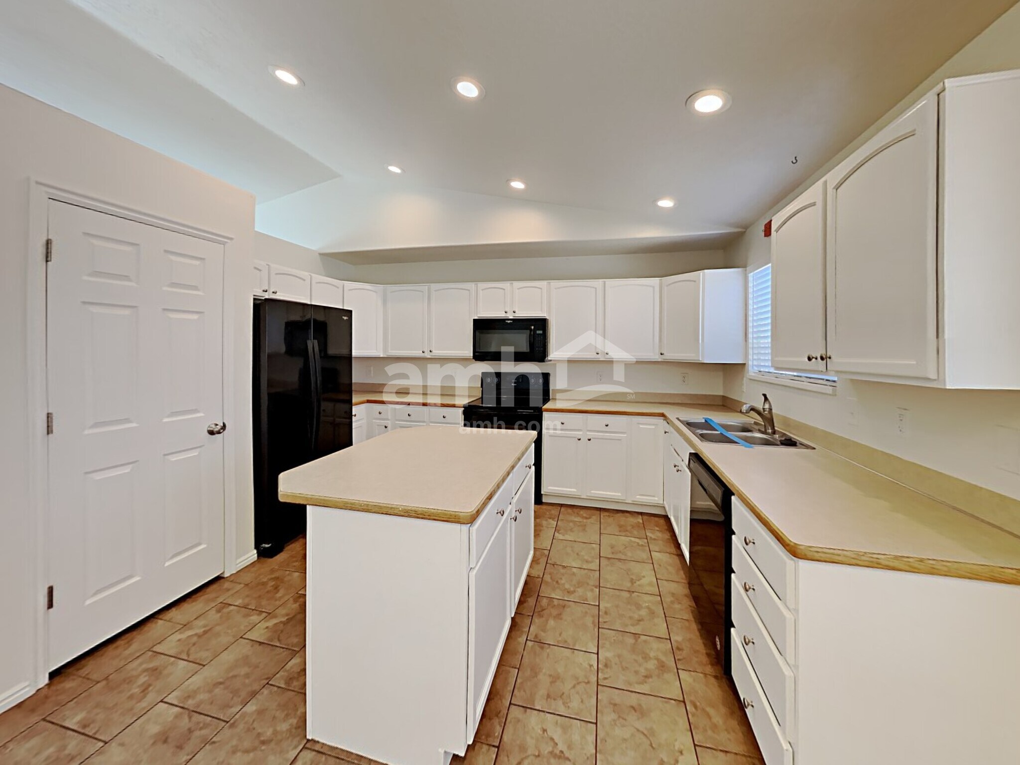 Building Photo - 435 S 120 W