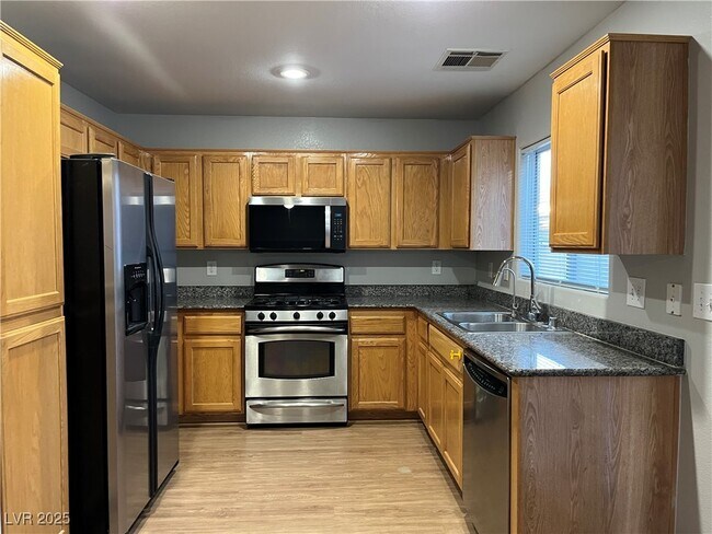 Building Photo - 5027 W Eldorado Ln